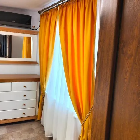 بيت ضيافة Casa Suceveana *