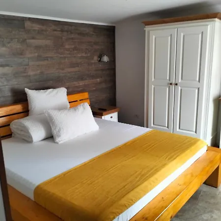 Casa Suceveana Guest house *